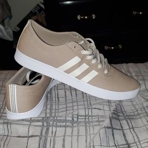 Adidas casual sneaker